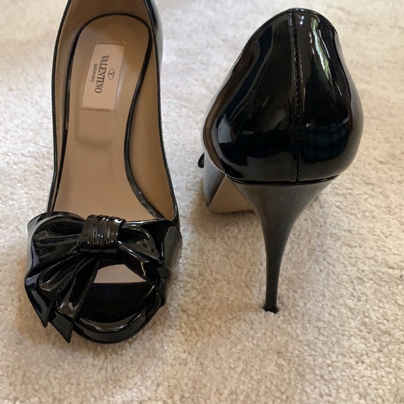 Valentino Garavani (authentic) size 37 (7 US) EUC worn once patent Black - Picture 6 of 13